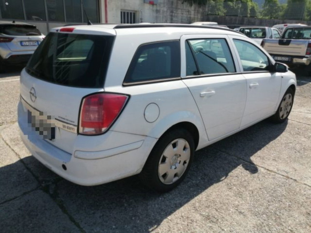 Opel Astra Station Wagon 1.9 CDTI 120CV Station Wagon aut. Cosmo (4)