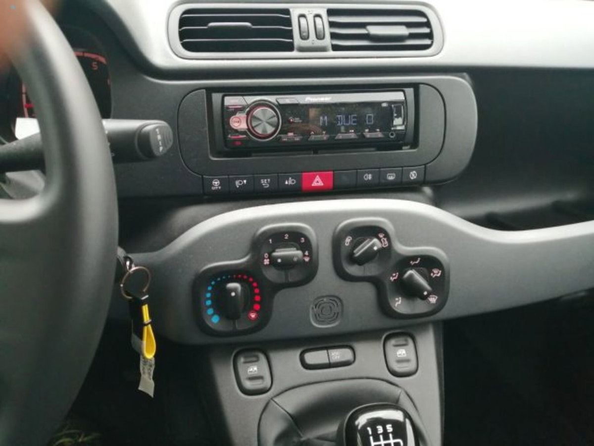 Fiat Panda 1.0 firefly hybrid s&s 70cv 5p.ti (13)