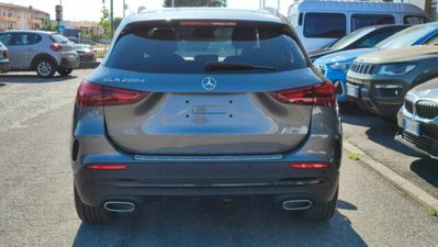 Mercedes-Benz GLA SUV 200 d Automatic Premium (4)