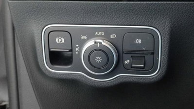 Mercedes-Benz GLA SUV 200 d Automatic Premium (11)