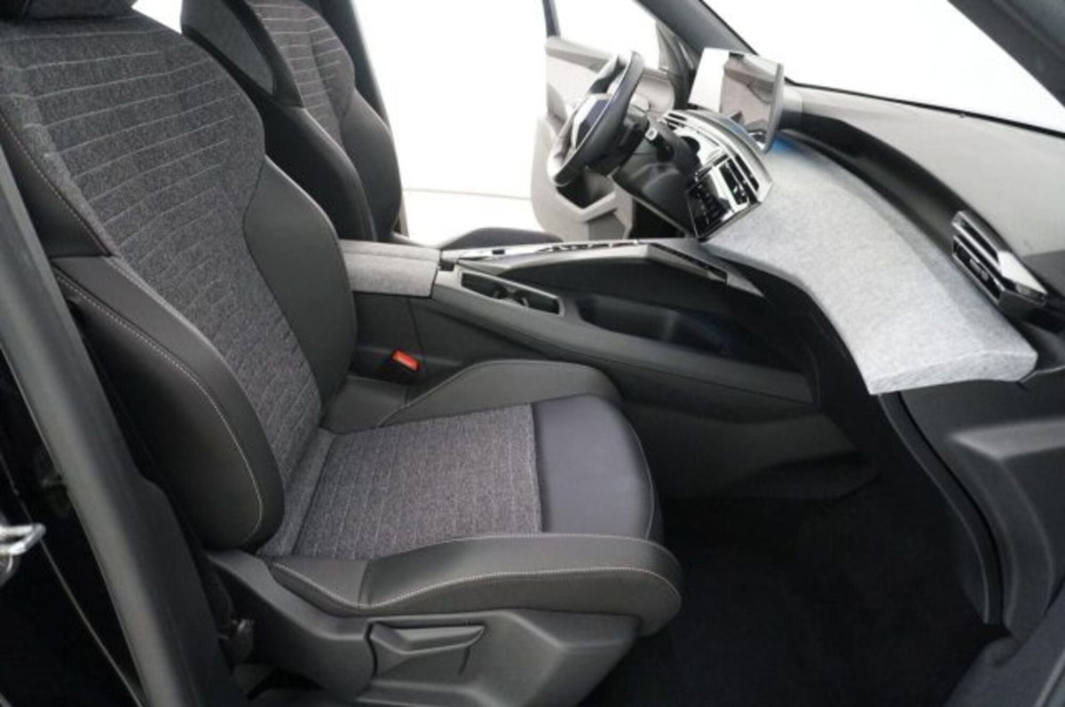 Peugeot 3008 1.2 hybrid Allure 145cv e-dcs6 (10)
