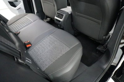 Peugeot 3008 1.2 hybrid Allure 145cv e-dcs6 (11)
