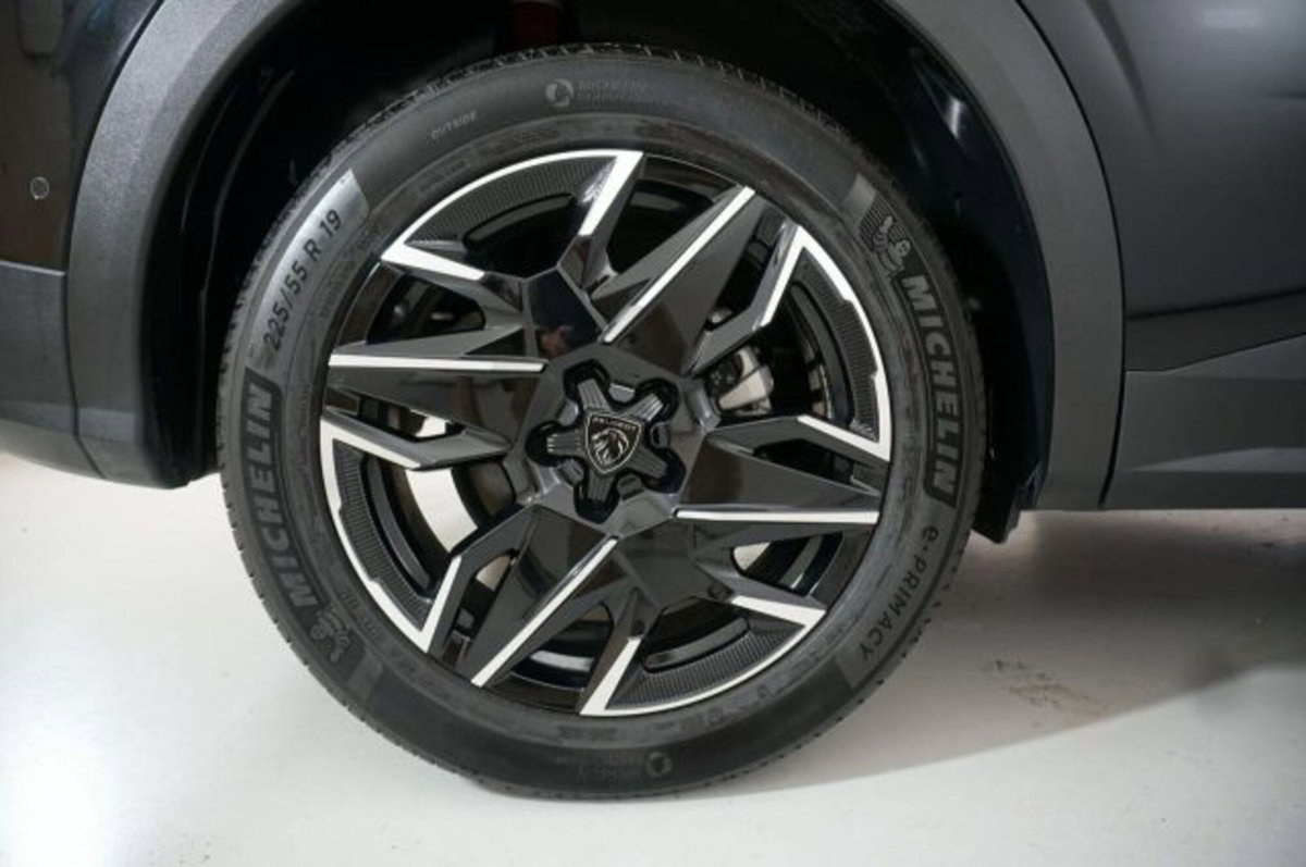 Peugeot 3008 1.2 hybrid Allure 145cv e-dcs6 (6)