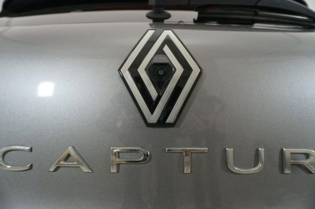Renault Captur 1.0 tce Techno 90cv (19)