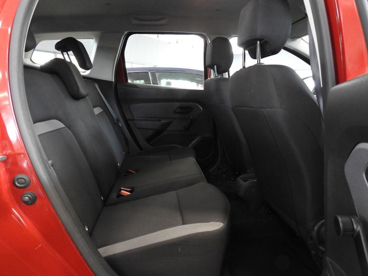 Dacia Duster 1.0 TCe 100 CV ECO-G 4x2 Comfort (10)