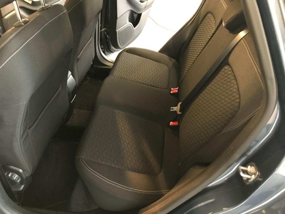 Ford Fiesta 1.1 75 CV 5 porte Titanium (19)