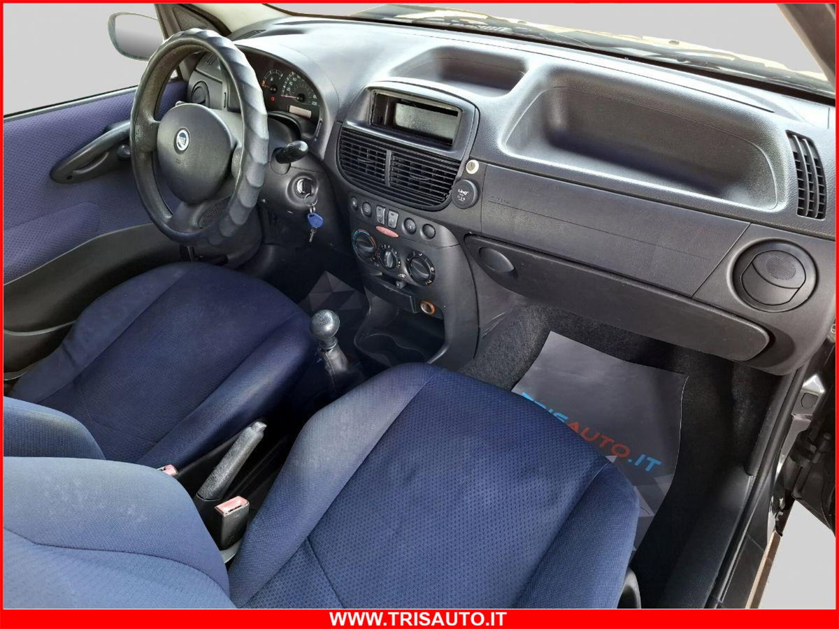 Fiat Punto 1.2 5 porte Actual (7)