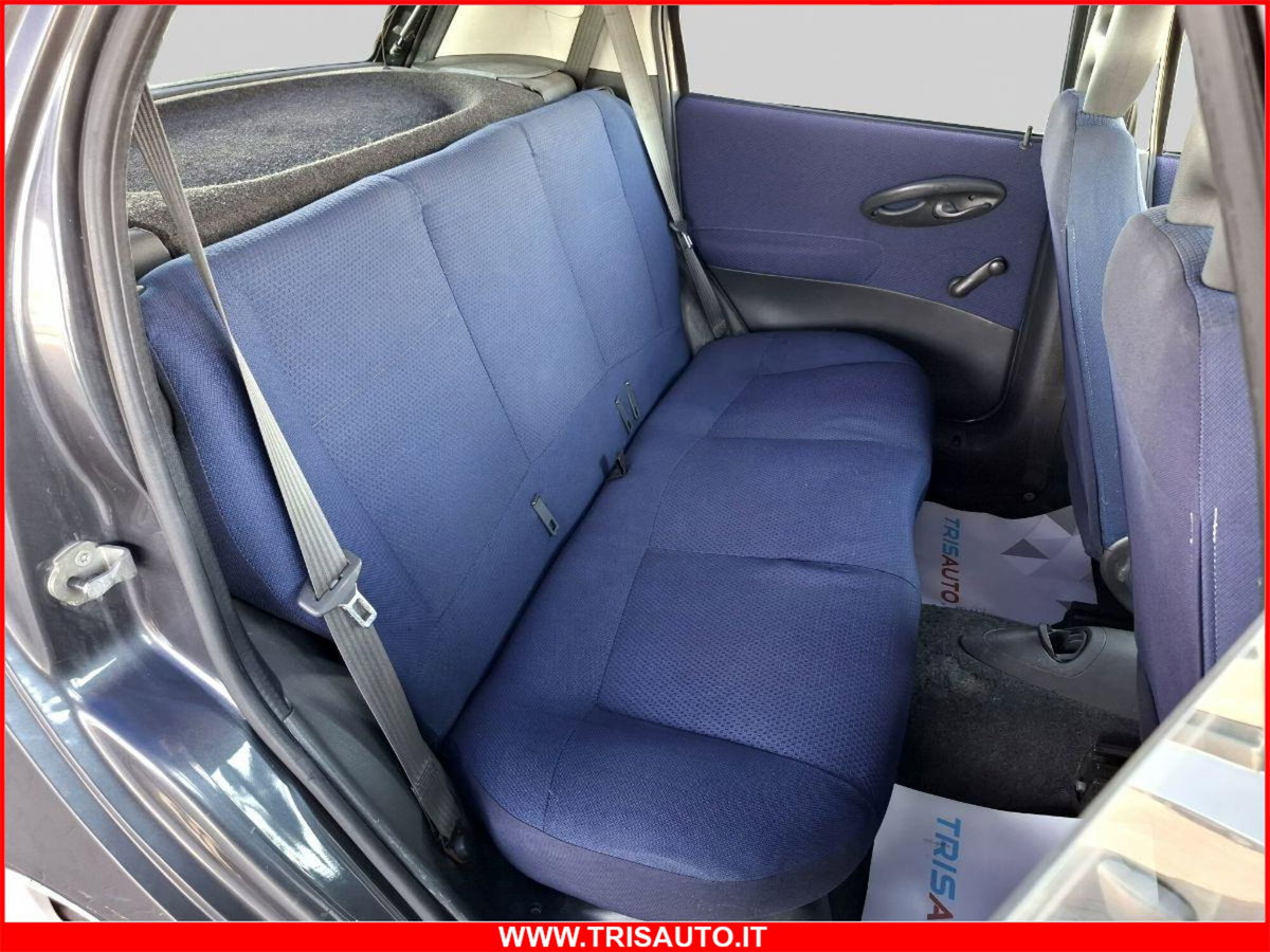 Fiat Punto 1.2 5 porte Actual (8)