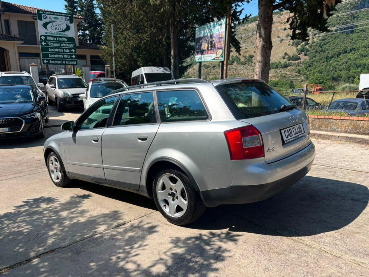 Audi A4 Avant 1.9 TDI/110 CV cat quattro (6)