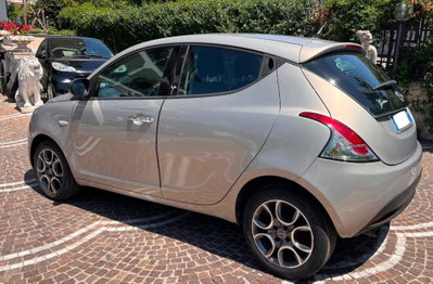 Lancia Ypsilon 1.3 MJT 16V 95 CV 5 porte S&S Platinum (4)
