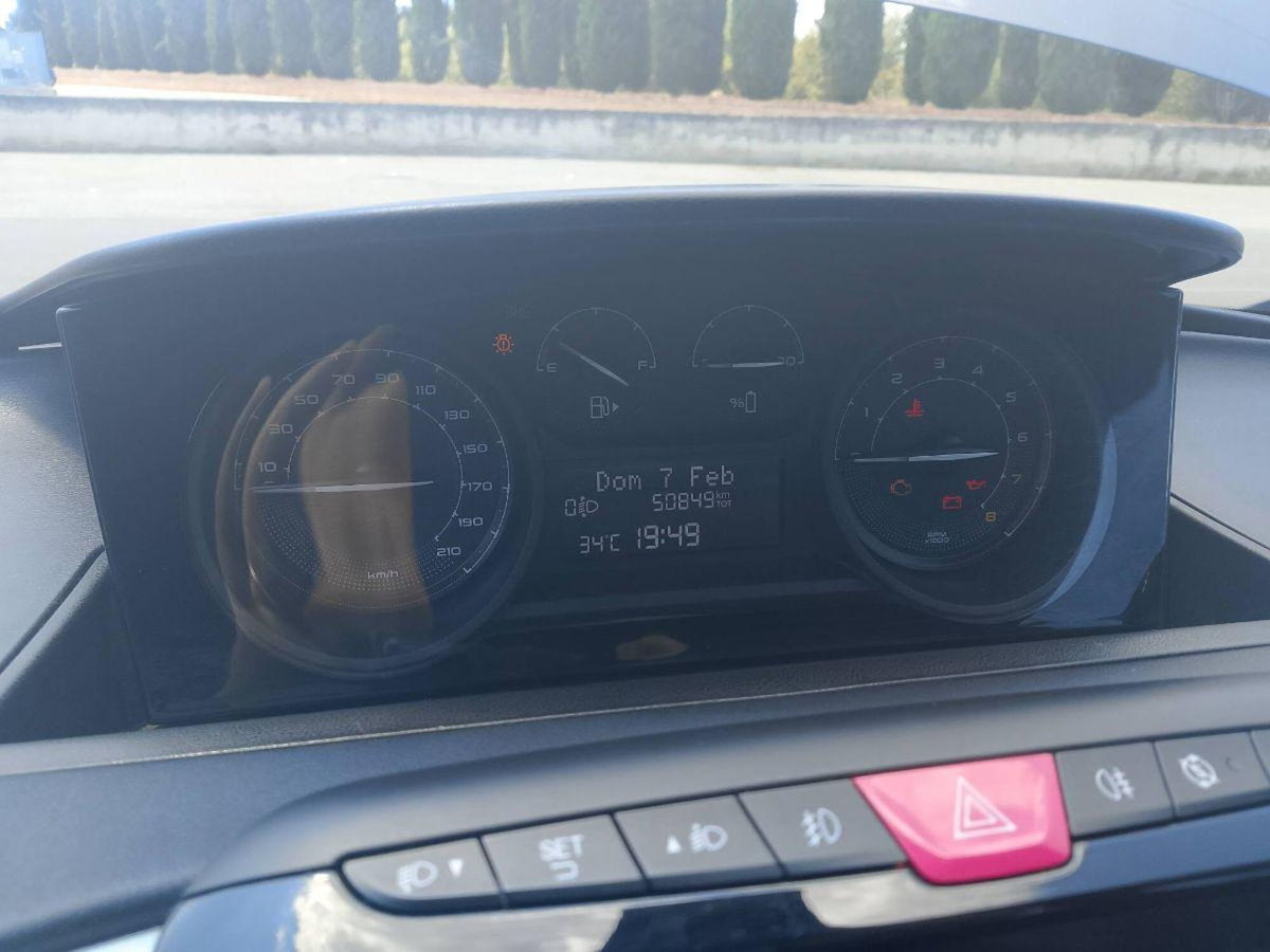 Lancia Ypsilon 1.0 FireFly 5 porte S&S Hybrid Maryne (13)