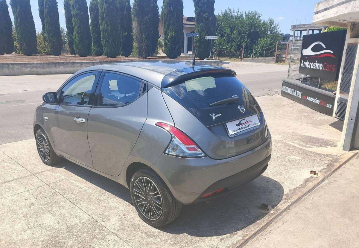 Lancia Ypsilon 1.0 FireFly 5 porte S&S Hybrid Maryne (3)
