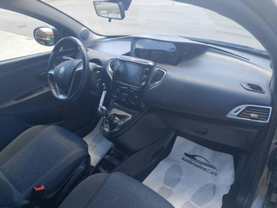Lancia Ypsilon 1.0 FireFly 5 porte S&S Hybrid Maryne (7)