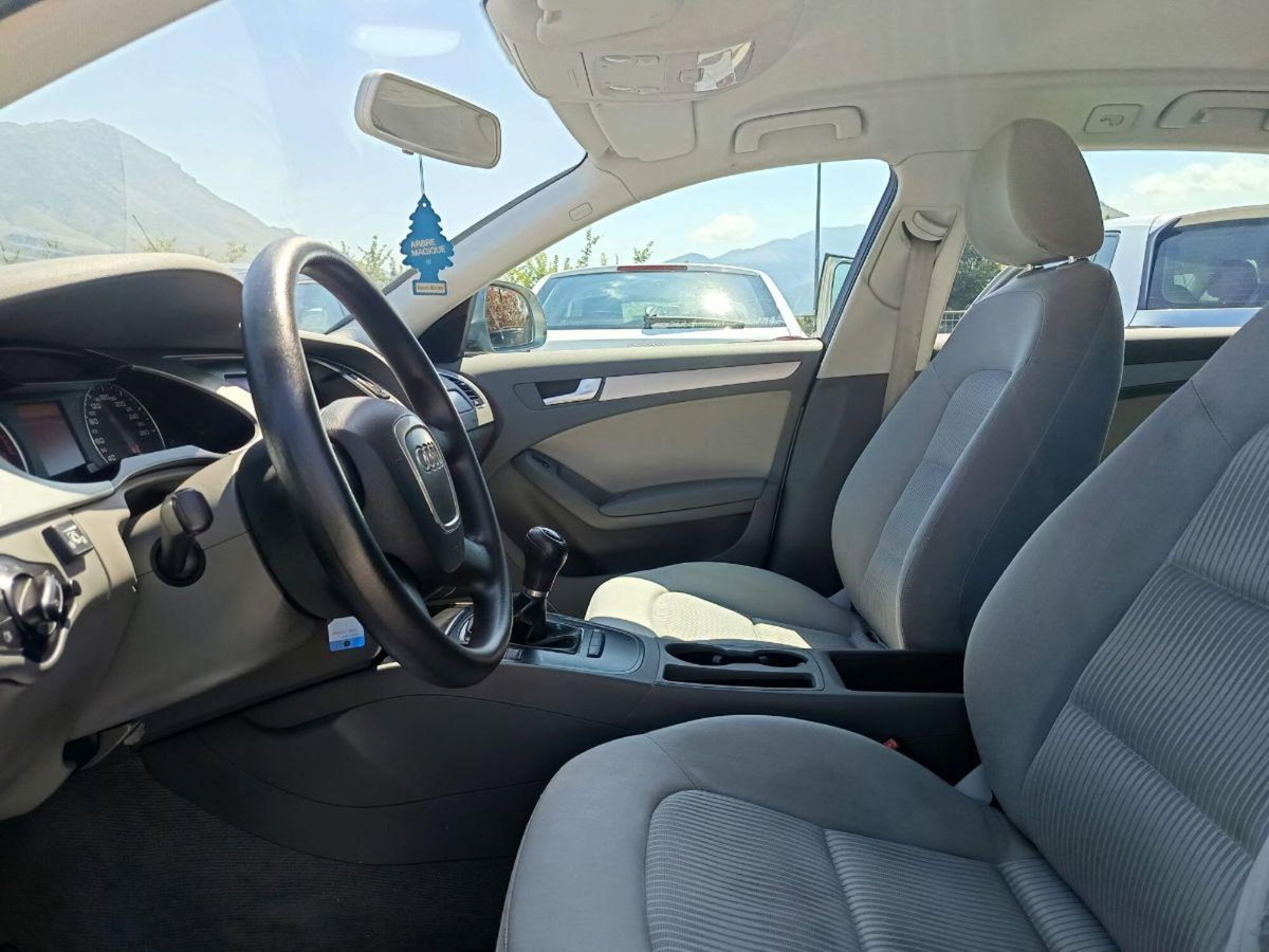 Audi A4 1.8 TFSI 120 CV Ambiente (12)