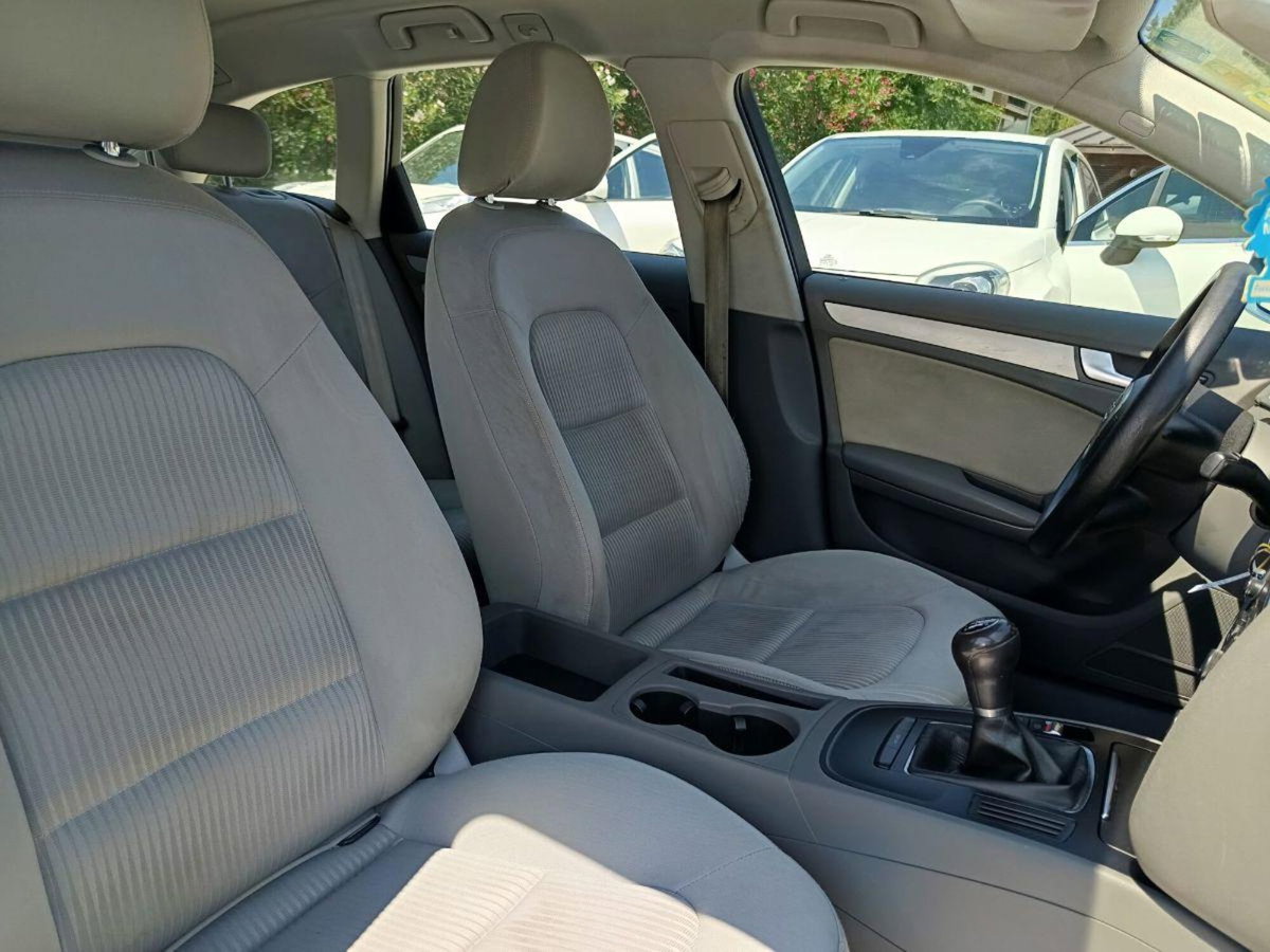 Audi A4 1.8 TFSI 120 CV Ambiente (18)