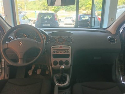 Peugeot 308 1.4 VTi 98CV 5p. Access (10)