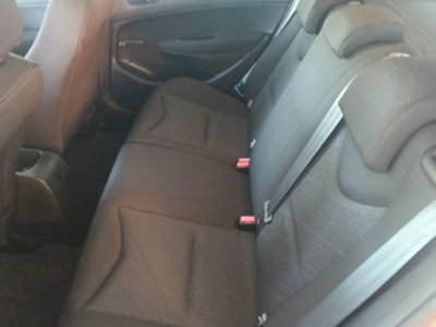Peugeot 308 1.4 VTi 98CV 5p. Access (12)