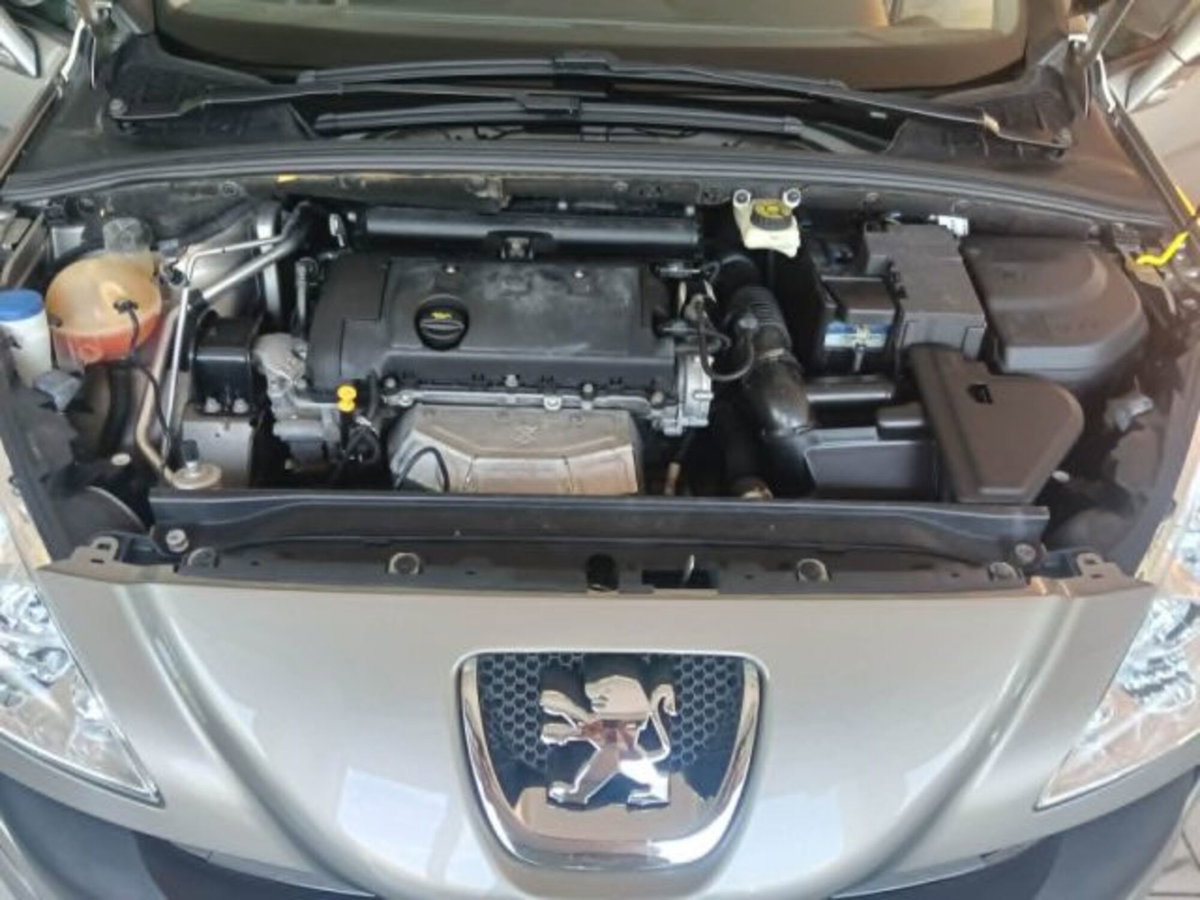 Peugeot 308 1.4 VTi 98CV 5p. Access (14)