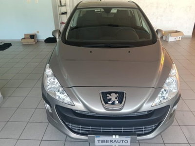 Peugeot 308 1.4 VTi 98CV 5p. Access (2)