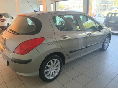 Peugeot 308 1.4 VTi 98CV 5p. Access (4)