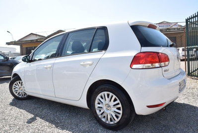 Volkswagen Golf 1.6 TDI 5p. Trendline BlueMotion Technology (2)