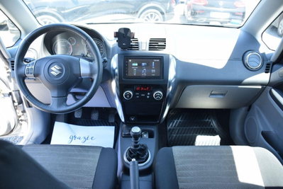 Suzuki SX4 DDiS 16V 4WD Outdoor Line GLX (8)