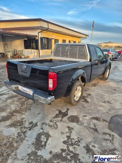 Nissan Navara 2.5 dCi 2 porte King Cab SE (8)