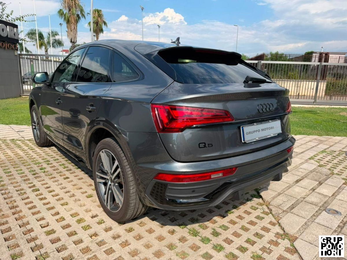 Audi Q5 Sportback Sportback 40 2.0 tdi mhev 12V quattro s-tronic (11)