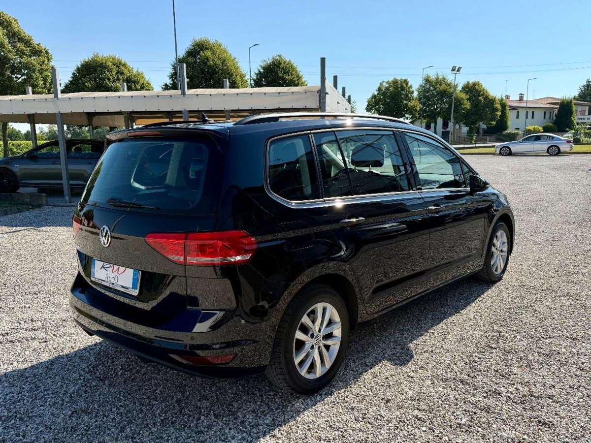 Volkswagen Touran 2.0 TDI 150 CV SCR DSG Comfortline BlueMotion Tech. (5)