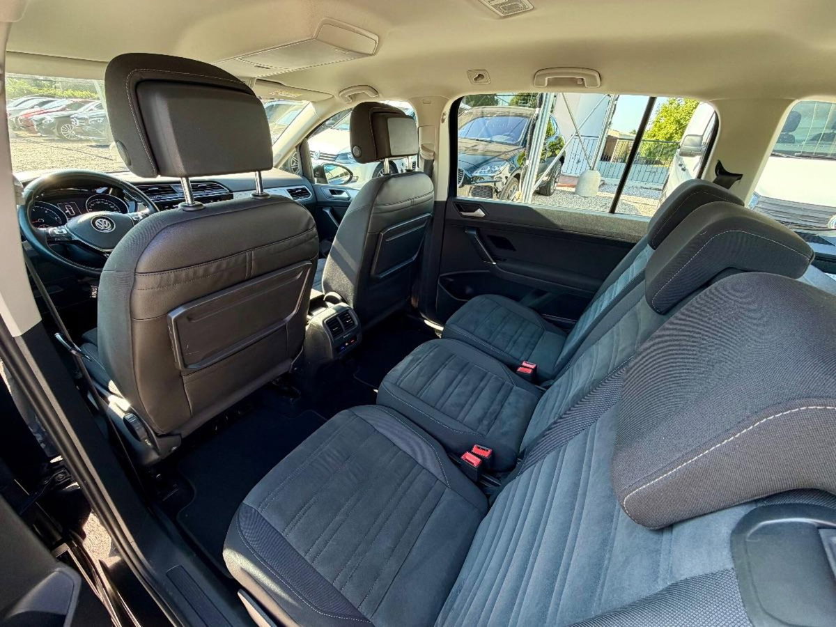 Volkswagen Touran 2.0 TDI 150 CV SCR DSG Comfortline BlueMotion Tech. (9)