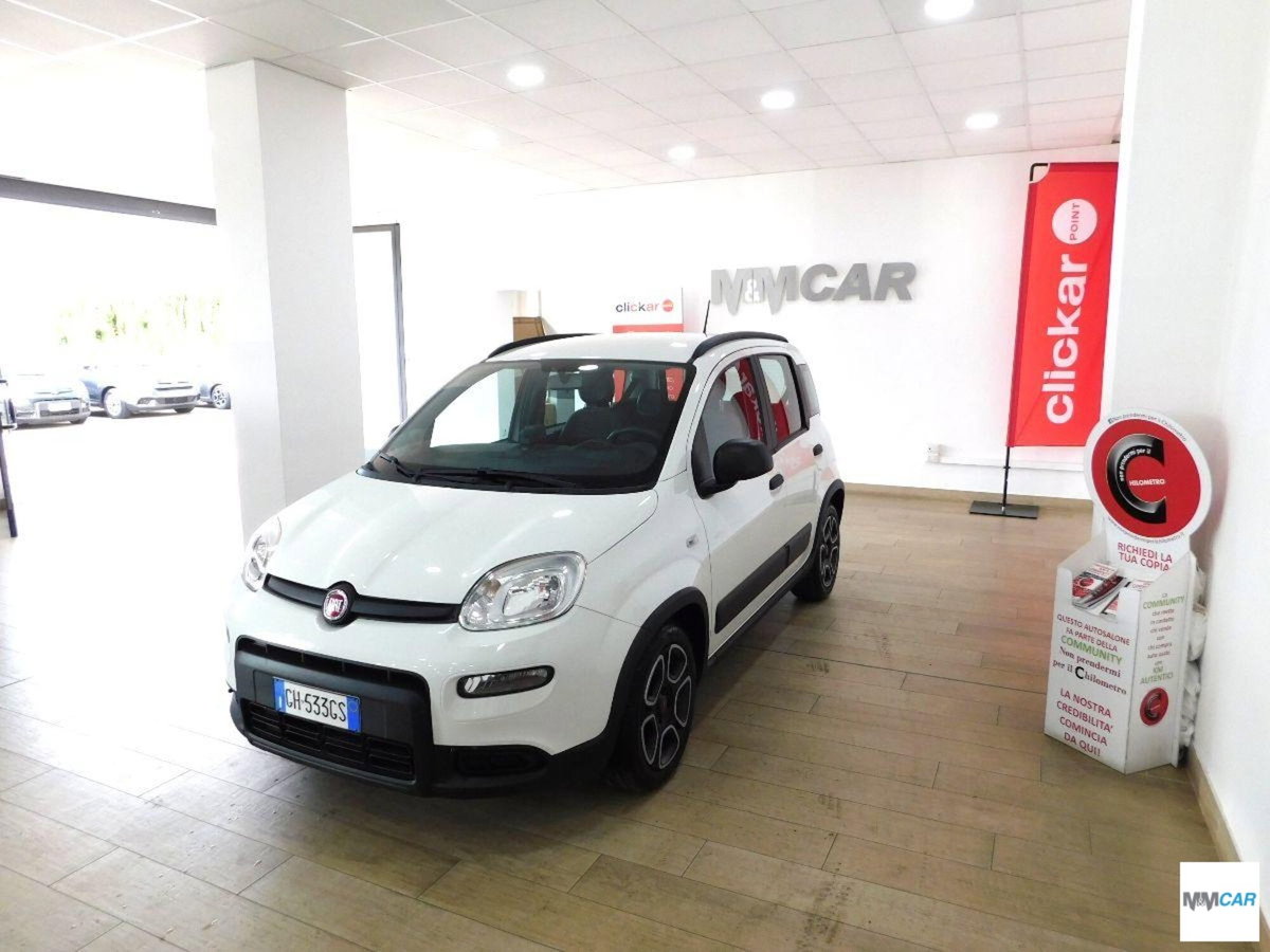 Fiat Panda 1.0 FireFly S&S Hybrid City Cross (2)