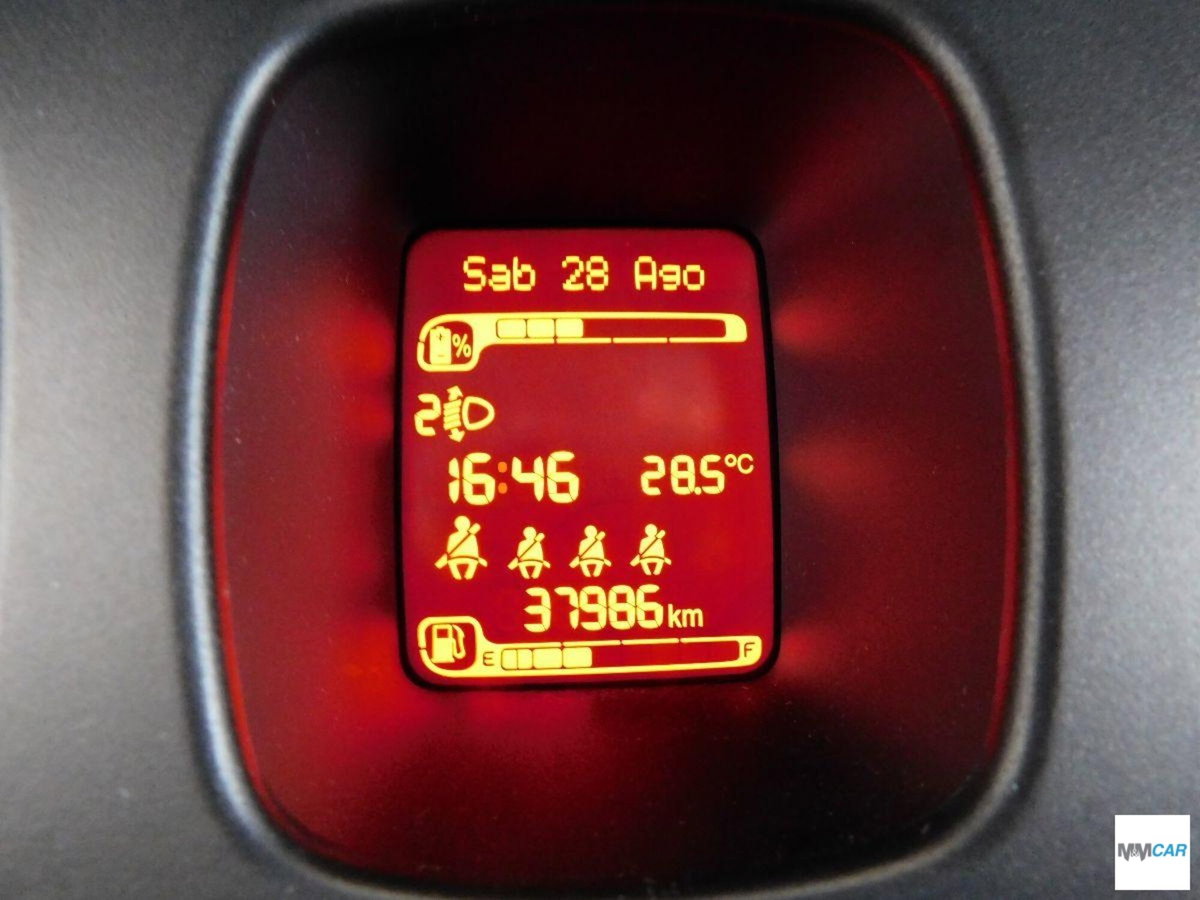 Fiat Panda 1.0 FireFly S&S Hybrid City Cross (7)