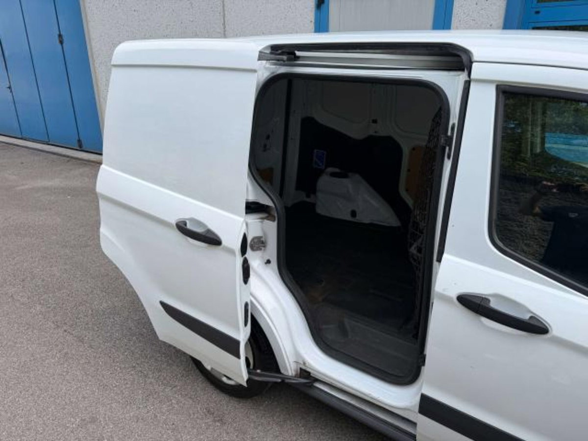 Ford Transit Courier 1.5 TDCi 75CV  Trend (12)