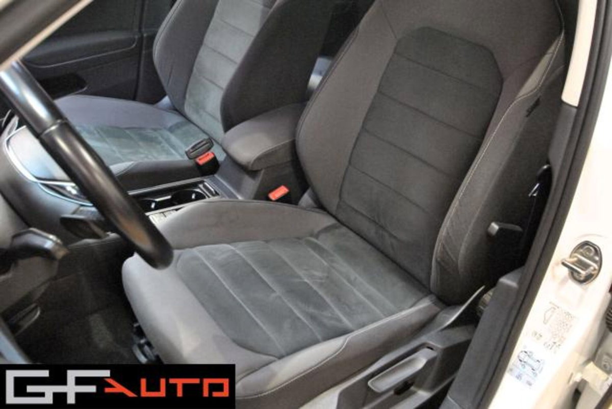 Volkswagen Golf Variant 1.5 TSI 130 CV EVO DSG Highline BlueMotion (5)