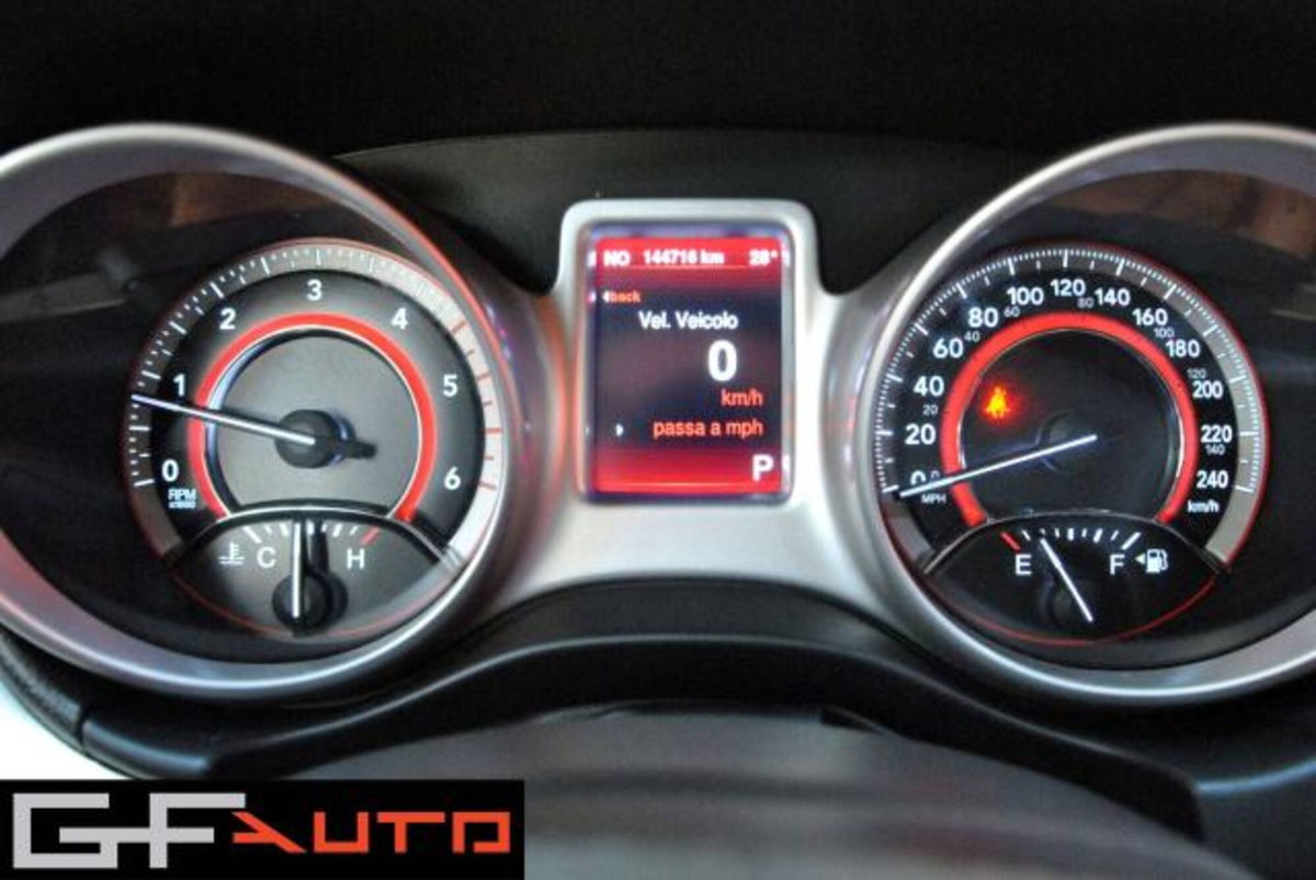 Fiat Freemont 2.0 Mjt 170 CV 4x4 Automatica Lounge (11)