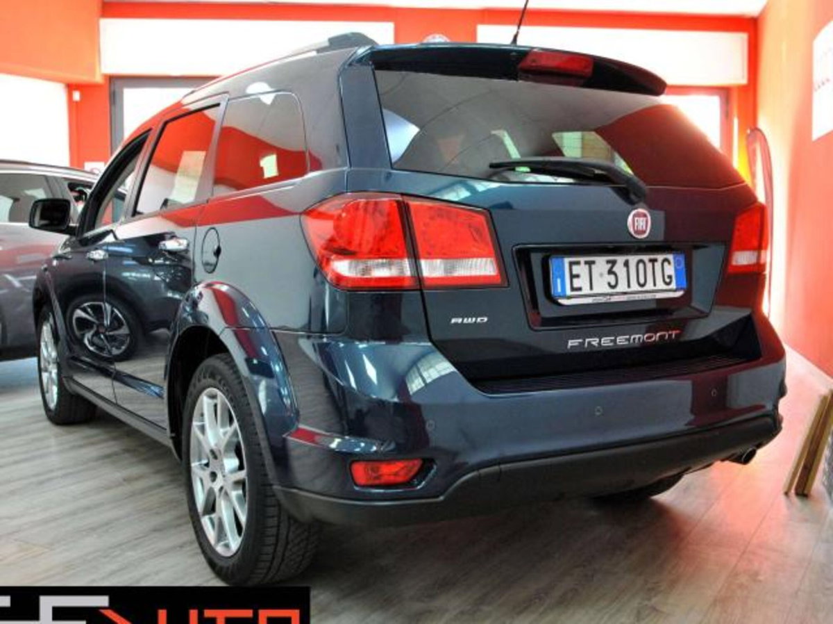 Fiat Freemont 2.0 Mjt 170 CV 4x4 Automatica Lounge (3)