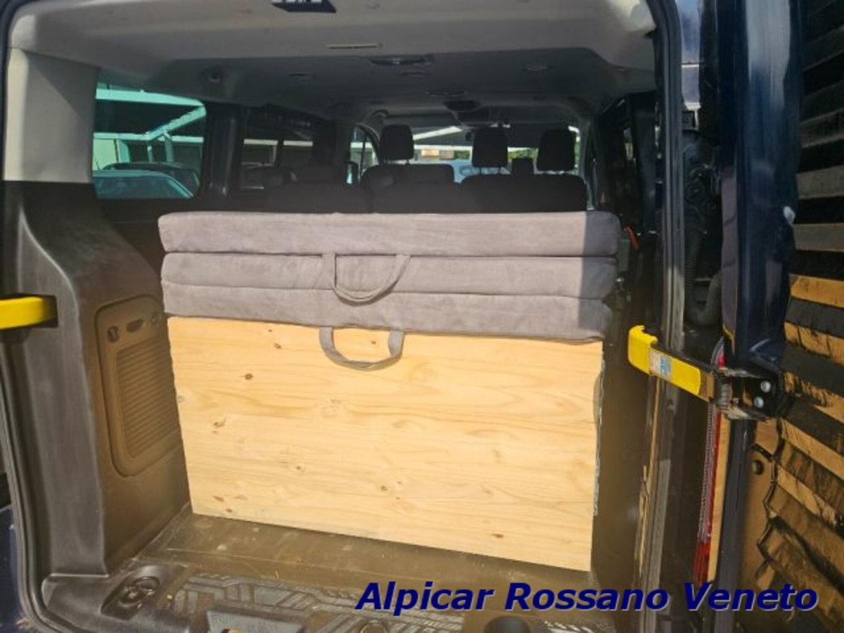 Ford Tourneo Custom 300 2.2 TDCi 125CV PL Trend (14)