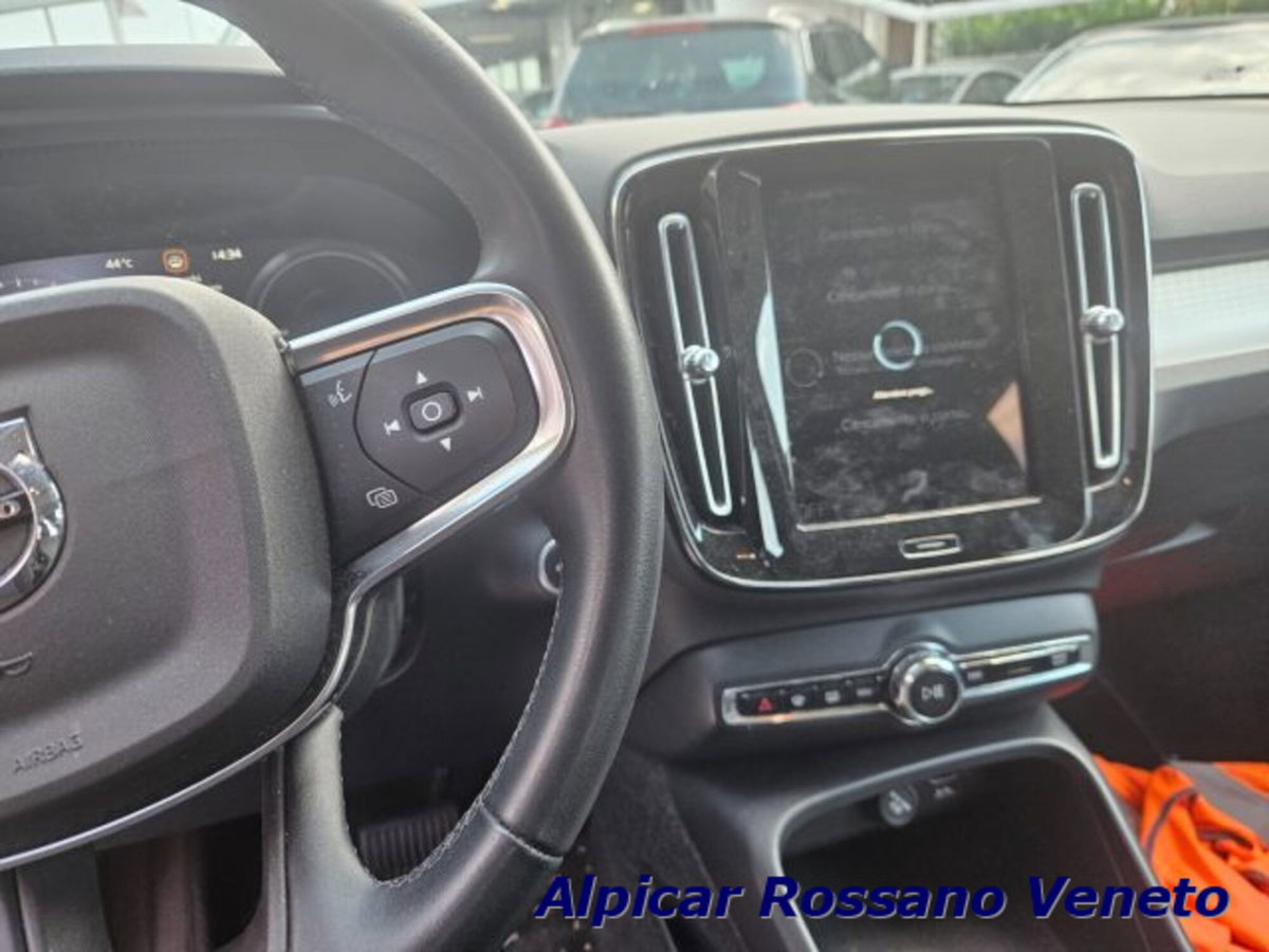 Volvo XC40 T2 automatico Core (11)