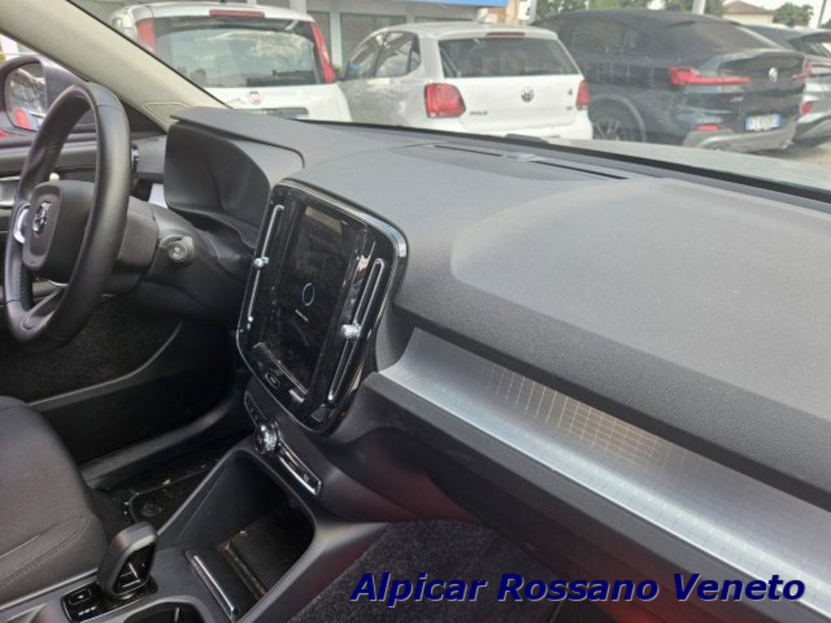 Volvo XC40 T2 automatico Core (14)