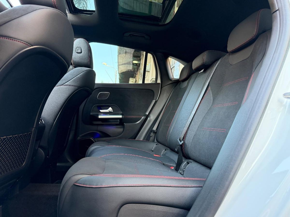 Mercedes-Benz GLA SUV 220 d Automatic 4Matic Premium (18)