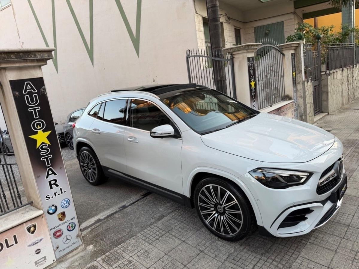 Mercedes-Benz GLA SUV 220 d Automatic 4Matic Premium (4)