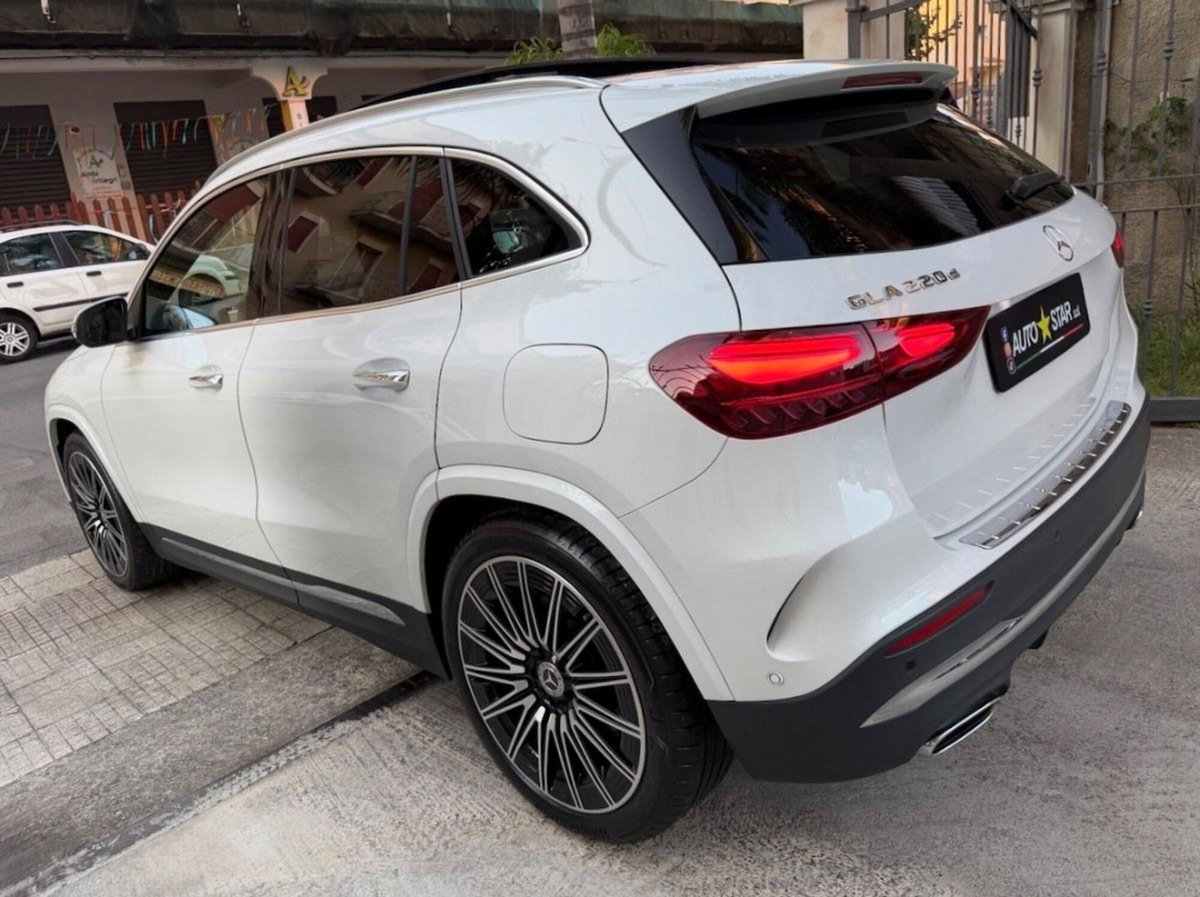 Mercedes-Benz GLA SUV 220 d Automatic 4Matic Premium (5)