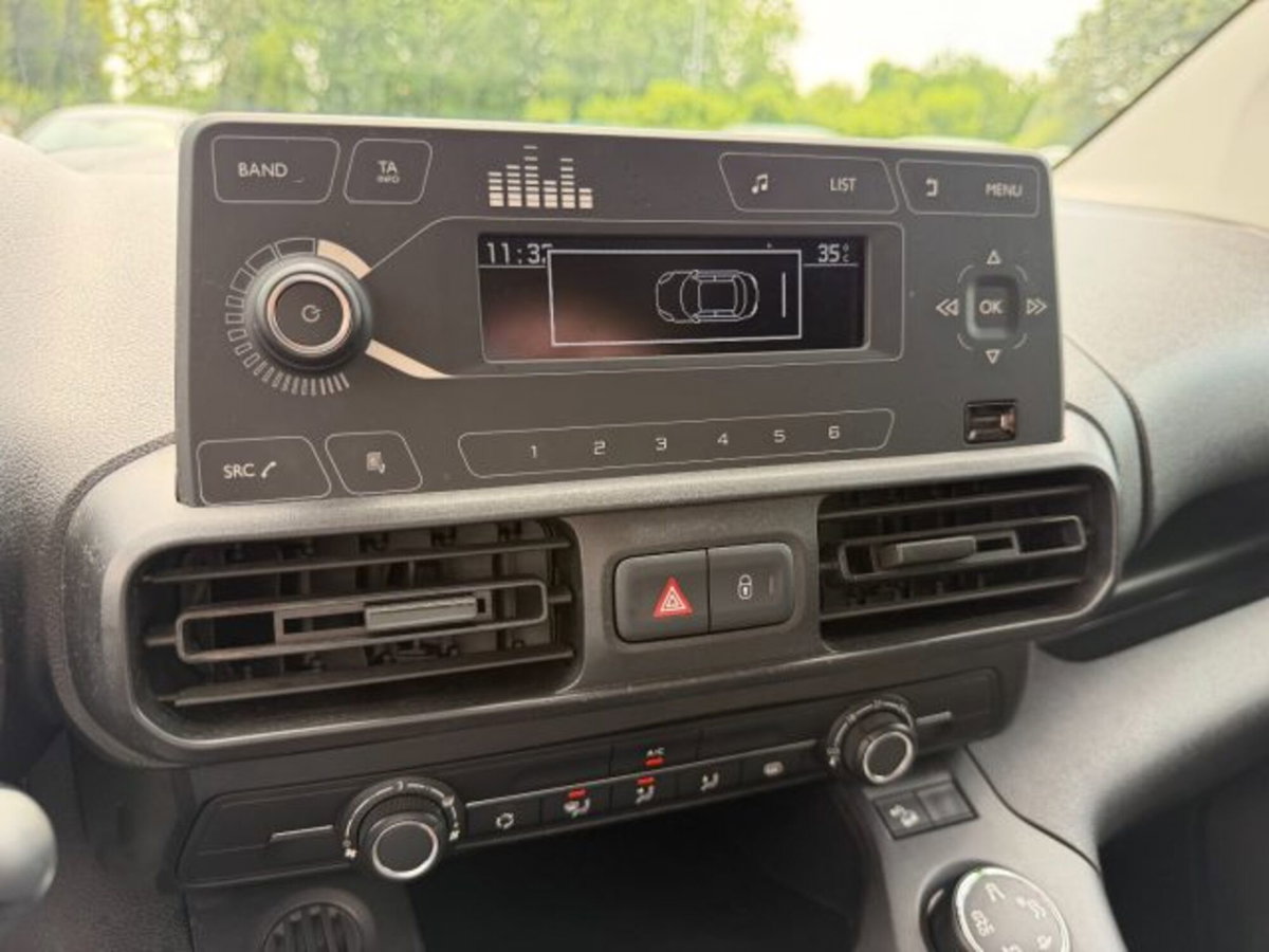 Citroen Berlingo 1.5 bluehdi M Plus s&s 100cv (11)