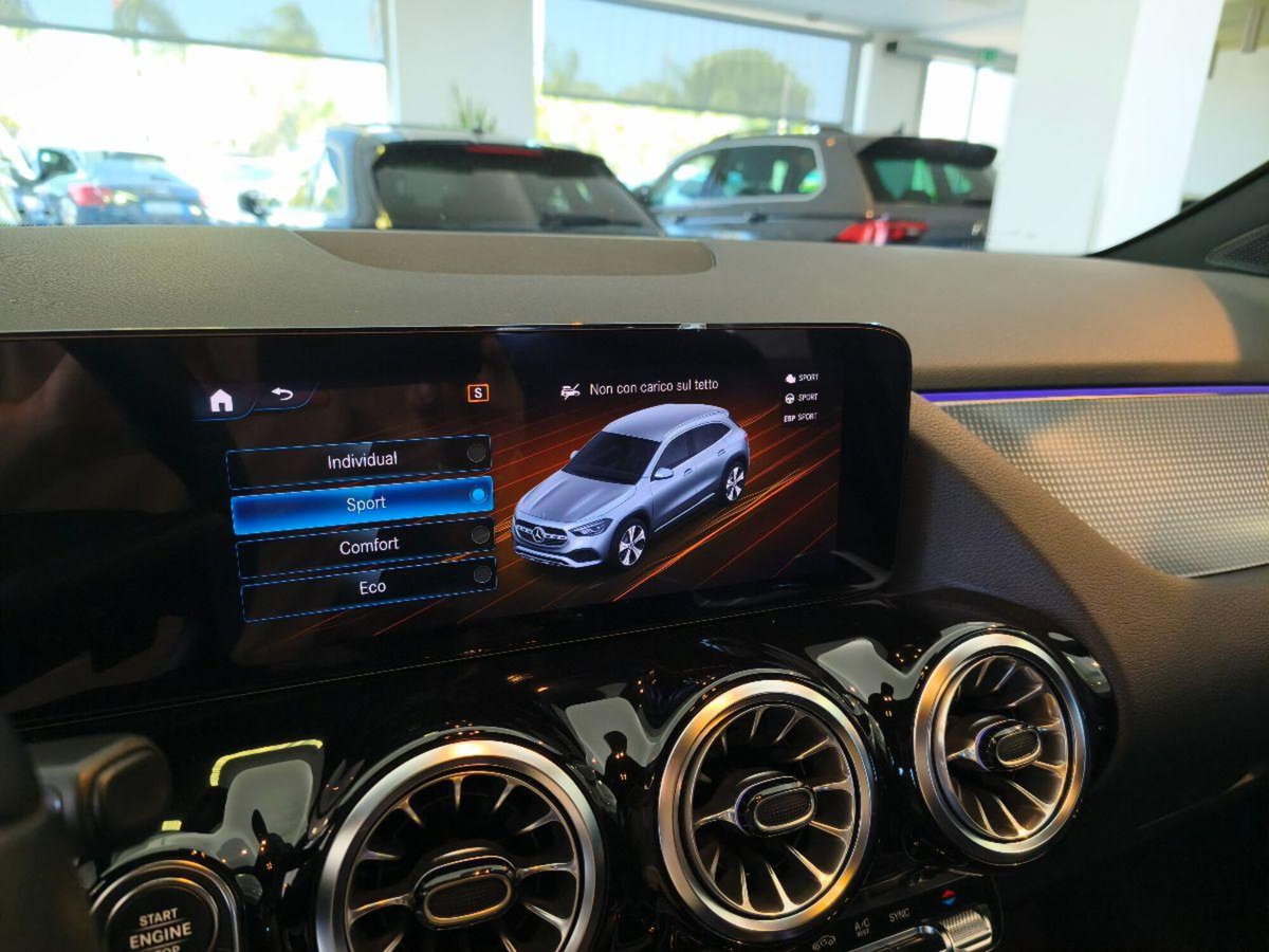 Mercedes-Benz GLA SUV 200 d Automatic Sport Plus (19)
