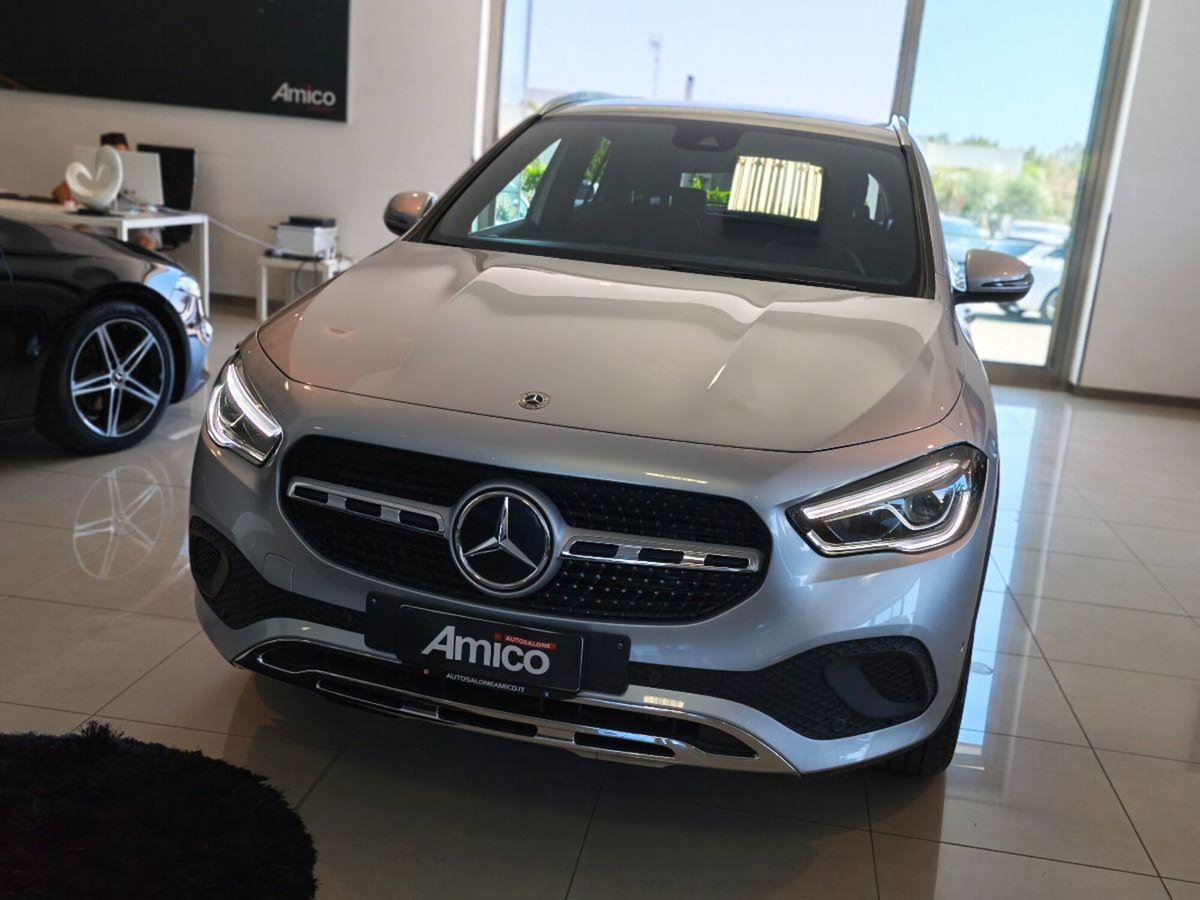 Mercedes-Benz GLA SUV 200 d Automatic Sport Plus (2)