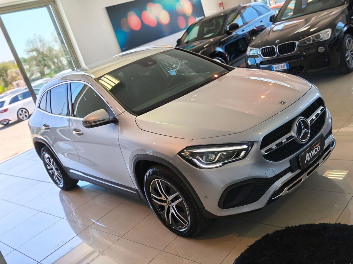 Mercedes-Benz GLA SUV 200 d Automatic Sport Plus (3)