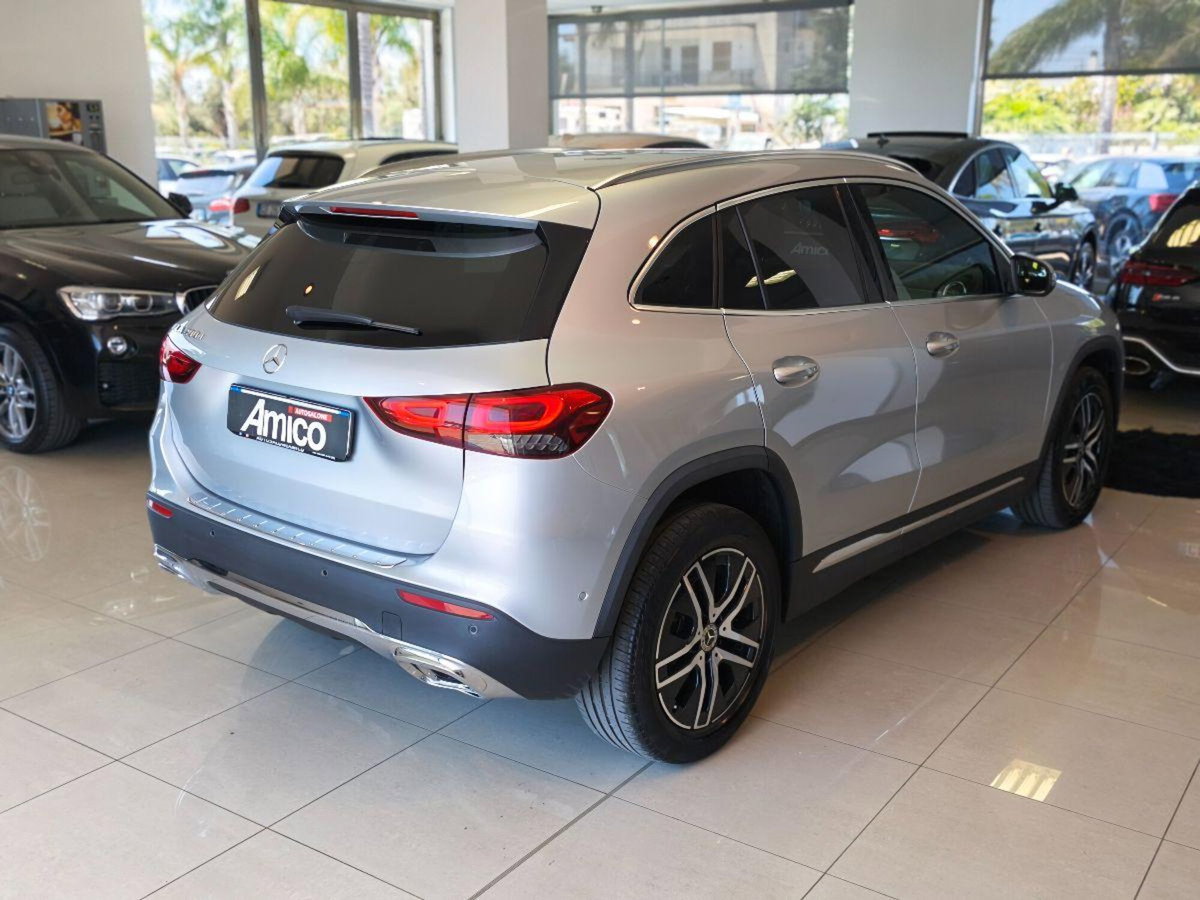 Mercedes-Benz GLA SUV 200 d Automatic Sport Plus (4)