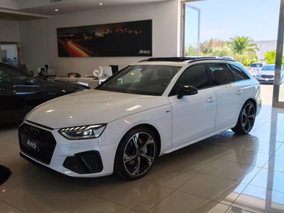 Audi A4 Avant 40 TDI quattro S tronic S line edition usata