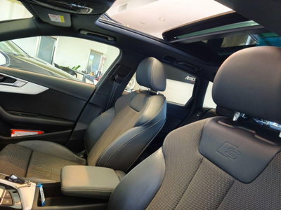 Audi A4 Avant 40 TDI quattro S tronic S line edition (17)