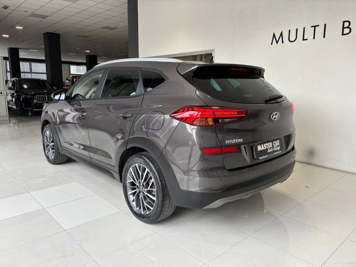 Hyundai Tucson 1.6 CRDi XPrime (2)